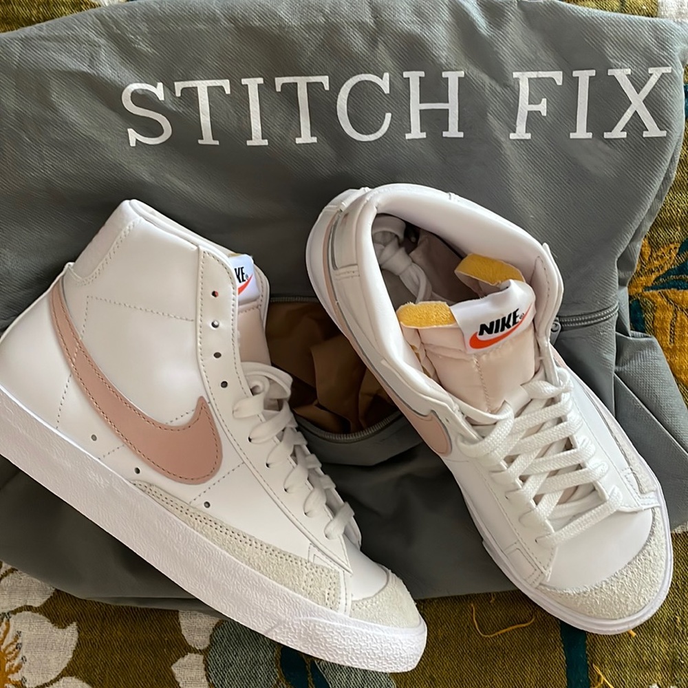 Nike Blazer Mid Lace Up Sneaker, White with pink swoosh, Women’s Size 8